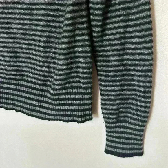 Aqua cashmere sweater - Picture 5 of 9